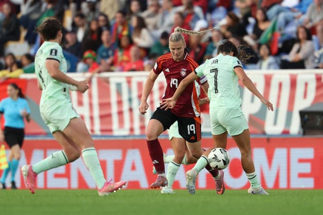 Pauleta (Portugal), Karlina Miksone (Latvia), Francisca Kika Nazareth (Portugal) in aktion, in action during the FIFA Women s World Cup Brazil 2027 Qualifiers League B, Group B3 Matchday 5 match between Portugal and Latvia at Estadio Antonio Coimbra da Mota on June 5, 2026, in Estoril, Portugal. Copyright: JoaquimxFerreira
