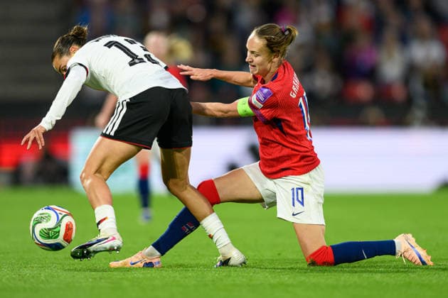 260605 Carlotta Wamser of Germany and Caroline Graham Hansen of Norway during the FIFA Women s World Cup Qualifier football match between Germany and Norway on June 5, 2026 in Köln. Photo: Marius Simensen BILDBYRAN COP 238 MM0069 bbeng fotball soccer football fotboll FIFA World Cup, WM, Weltmeisterschaft, Fussball qualifiers vm-kvalifisering kvinner vm kvalik landskamp dam norge norway germany tyskland Copyright: MARIUSxSIMENSEN BB260605ZG012