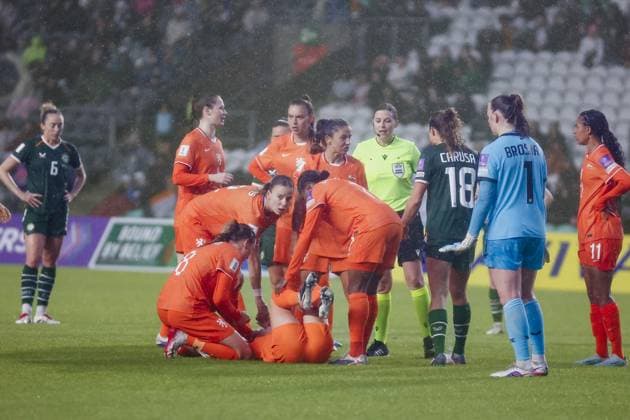 CORK, 05-06-2026 , Pairc Ui Chaoimh , season 2025 2026 , UEFA worldcup qualification football , match between Ireland and The Netherlands (women) , picture shows Netherlands player Jackie Groenen injury Ireland - Netherlands (women)  x204175852x Copyright: