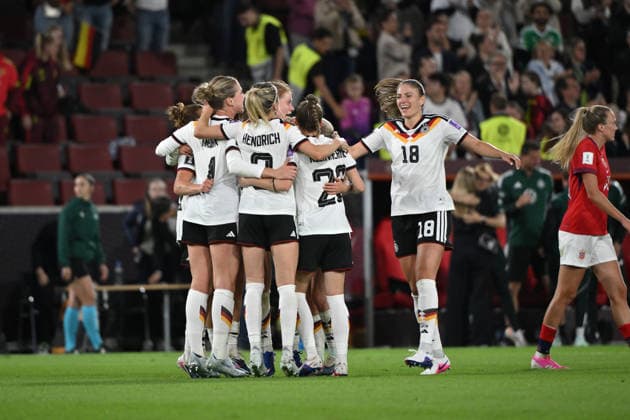 Die deutschen Spielerinnen feiern die WM Qualifikation 05.06.2026, Fussball WM-Qualifikation Europa Frauen 2026, 5. Spieltag, Deutschland - Norwegen Koeln RheinEnergieStadion Nordrhein Westfalen Deutschland