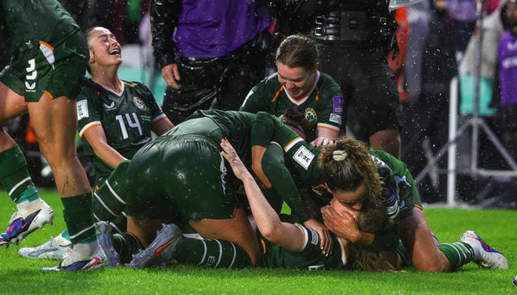 2027 FIFA Women s World Cup Qualifier, SuperValu Pairc Ui Chaoimh, Cork 5 6 2026 Republic of Ireland WNT vs The Netherlands Ireland s Amber Barrett celebrates with team mates after she scores her sides 3rd goal of the match Amber Barrett celebrates with team mates after she scores her sides 3rd goal of the match 5 6 2026  Copyright: x INPHO BenxBradyx BB2_2258