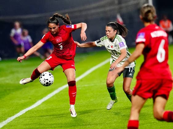 Turkiye v Northern Ireland - 2027 FIFA Women s World Cup European Qualifiers ISTANBUL, TURKIYE - JUNE 5: Fatma Sakar (3) of Turkiye in action against Joely Andrews (17) of Northern Ireland during the 2027 FIFA Women s World Cup European Qualifiers League B Group 2 match between Turkiye and Northern Ireland at Pendik Stadium in Istanbul, Turkiye on June 5, 2026. Erhan Elaldi Anadolu Istanbul Turkey. Editorial use only. Please get in touch for any other usage.  Copyright: x2026xAnadoluxErhanxElaldix