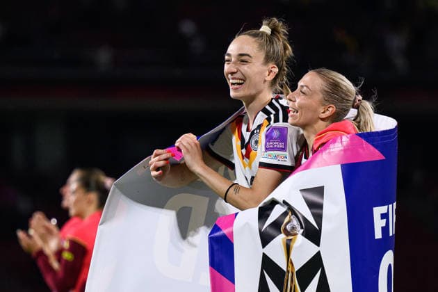 260605 Sophia Kleinherne and Elisa Senß of Germany celebrate after the FIFA Women s World Cup Qualifier football match between Germany and Norway on June 5, 2026 in Köln. Photo: Marius Simensen BILDBYRAN COP 238 MM0069 bbeng fotball soccer football fotboll FIFA World Cup, WM, Weltmeisterschaft, Fussball qualifiers vm-kvalifisering kvinner vm kvalik landskamp dam norge norway germany tyskland jubel Copyright: MARIUSxSIMENSEN BB260605ZK020