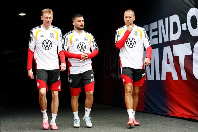 Germany prepares for a friendly match against USA Germany s players arrive for a training session at Soldier Field in Chicago, Illinois, USA, 05 June 2026. The United States and Germany will play their International Friendly, Länderspiel, Nationalmannschaft soccer match on 06 June. CHICAGO ILLINOIS USA  Copyright: xKAMILxKRZACZYNSKIx