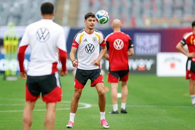Germany prepares for a friendly match against USA Germany s Aleksandar Pavlovic attends for a training session at Soldier Field in Chicago, Illinois, USA, 05 June 2026. The United States and Germany will play their International Friendly, Länderspiel, Nationalmannschaft soccer match on 06 June. CHICAGO ILLINOIS USA  Copyright: xKAMILxKRZACZYNSKIx