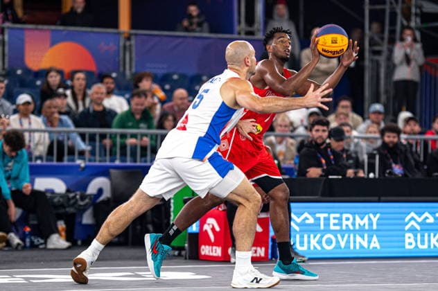 Warszawa 05.06.2026. 3x3 Basketball World Cup Day 5 in Warsaw, Poland. France - Madagascar --- Mistrzostwa Swiata w koszykowce 3x3 Dzien 5 w Warszawie. Mecz Francja - Madagaskar Persons Shown : Alex Vialaret Elly Randriamampionona Fot. Kai Taller Arena Akcji NEWSPIX.PL --- newspix.pl 