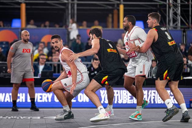 Warszawa 05.06.2026. 3x3 Basketball World Cup Day 5 in Warsaw, Poland. Austria - Belgium --- Mistrzostwa Swiata w koszykowce 3x3 Dzien 5 w Warszawie. Mecz Austria - Belgia Persons Shown : Toni Blazan Bryan De Valck Nico Kaltenbrunner Jonas Foerts Fot. Kai Taller Arena Akcji NEWSPIX.PL --- newspix.pl 