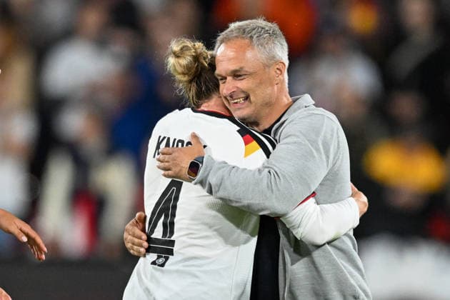 Schlussjubel Schlußjubel Emotion Freude Rebecca Knaak (Germany 4) Christian Wück (Germany) 05.06.2025 ¢ Fussball ¢ Frauen WM-Qualifikation 2027, Deutschland vs Norwegen, Rheinenergiestadion, Köln Koeln, NRW Germany