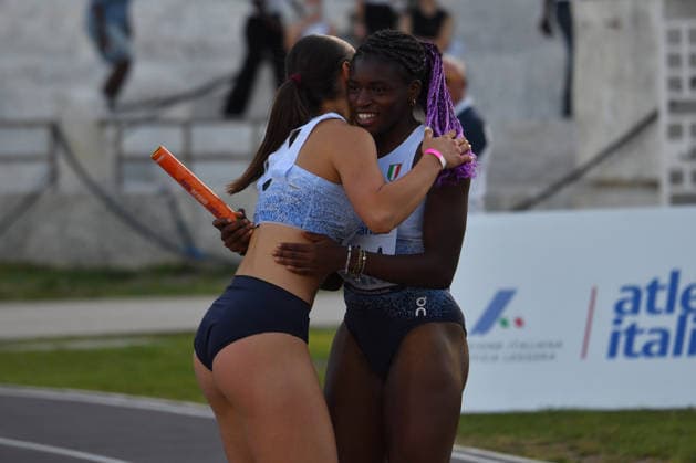 IPA85370489 - Rome , Italy. 05 June, 2026. Kelly Doualla celebrates the wictory of the 4x100 meters mixed relay during the International Athletics Meeting Roma Sprint Festival 2026 at Stadio dei Marmi. Credit Roberto Bettacchi  Copyright: xRobertoxBettacchi IPAxSportx xx 85370489