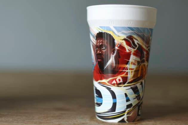 FIFA World Cup, WM, Weltmeisterschaft, Fussball McDonalds Sponsorship An Alphonso Davies McDonald s World Cup collectible cup is seen in this illustration photo in Los Angeles, California, on June 5, 2026. Los Angeles California United States  Copyright: xMichaelxYanowx originalFilename:yanow-fifaworl260605_npzde.jpg