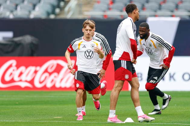 Germany prepares for a friendly match against USA Germany s Lennart Karl attends a training session at Soldier Field in Chicago, Illinois, USA, 05 June 2026. The United States and Germany will play their International Friendly, Länderspiel, Nationalmannschaft soccer match on 06 June. CHICAGO ILLINOIS USA  Copyright: xKAMILxKRZACZYNSKIx
