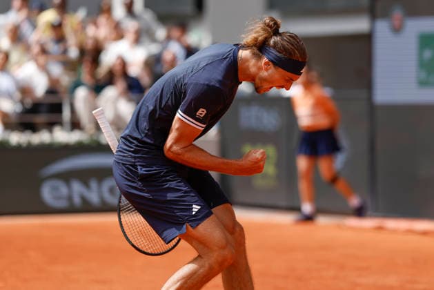 June 5, 2026, Paris, Paris, France: ALEXANDER ZVEREV of Germany in action during the tennis Grand Slam of Roland Garros 2026, men s semi final match between Mensik (CZE) and Zverev (GER) at Roland Garros Stadium. Zverev won 7:5, 6:2, 3:6, 6:3. Paris France - ZUMAb253 20260605_zsp_b253_013 Copyright: xLoicxBaratouxx