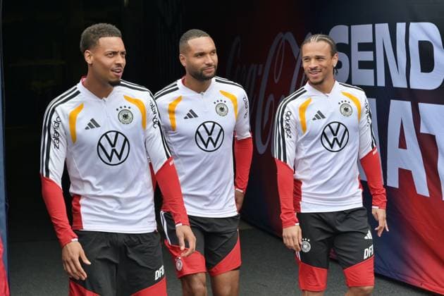 Ahead of FIFA World Cup, WM, Weltmeisterschaft, Fussball 2026 CHICAGO, ILLINOIS - JUNE 05: Players of Germany walk across the pitch during a training session at Soldier Field on June 05, 2026 in Chicago, Illinois. Germany will face the United States in an International Friendly, Länderspiel, Nationalmannschaft match on June 6 as a final warm-up game ahead of the FIFA World Cup 2026. Jacek Boczarski Anadolu Illinois United States. Editorial use only. Please get in touch for any other usage.  Copyright: x2026xAnadoluxJacekxBoczarskix