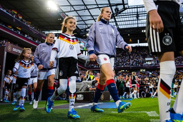 260605 Julie Blakstad of Norway warms up ahead of the FIFA Women s World Cup Qualifier football match between Germany and Norway on June 5, 2026 in Köln. Photo: Marius Simensen BILDBYRAN COP 238 MM0069 bbeng dam FIFA World Cup, WM, Weltmeisterschaft, Fussball qualifiers football fotball fotboll germany landskamp norge norway soccer tyskland vm kvalik vm-kvalifisering kvinner Copyright: MARIUSxSIMENSEN BB260605ZC025