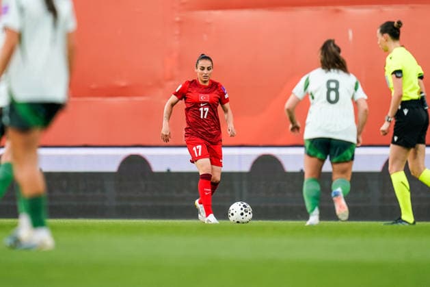 Turkey v Norhern Ireland - FIFA Women s World Cup 2027 Qualifier Ilayda Civelek of Turkey is in action during the 2027 FIFA Women s World Cup Qualifier between Turkey and Northern Ireland at Pendik Stadium on June 5, 2026, in Istanbul, Turkey. Istanbul Istanbul Turkey  Copyright: xYagizxGurtugx originalFilename:gurtug-turkiyev260605_npX4q.jpg