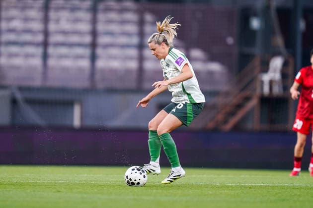 Turkey v Norhern Ireland - FIFA Women s World Cup 2027 Qualifier Nadene Caldwell of Northern Ireland controls the ball during the 2027 FIFA Women s World Cup Qualifier between Turkiye and Northern Ireland at Pendik Stadium in Istanbul, Turkey, on June 5, 2026. Istanbul Istanbul Turkey  Copyright: xYagizxGurtugx originalFilename:gurtug-turkiyev260605_npsMq.jpg