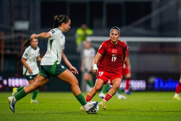 Turkey v Norhern Ireland - FIFA Women s World Cup 2027 Qualifier Busem Seker of Turkey is in action during the 2027 FIFA Women s World Cup Qualifier between Turkey and Northern Ireland at Pendik Stadium on June 5, 2026, in Istanbul, Turkey. Istanbul Istanbul Turkey  Copyright: xYagizxGurtugx originalFilename:gurtug-turkiyev260605_npKBZ.jpg