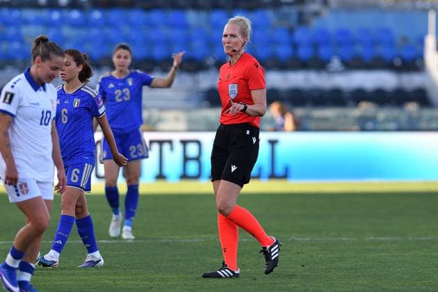 IPA85371993 - The referee Lina Lehtovaara during Qualifiers - Italy vs Serbia, FIFA World Cup, WM, Weltmeisterschaft, Fussball match in Pisa, Italy, June 05 2026  Copyright: xGabrielexMasotti IPAxSportx xx 85371993