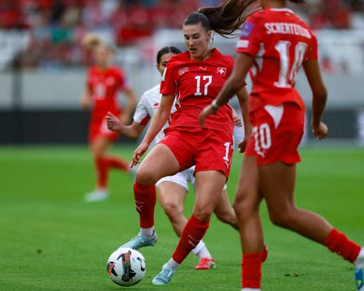 05.06.2026, Fussball, Frauen WM-Qualifikation: Schweiz Malta, Lugano, AIL Arena Seraina Piubel (17, A-Team Schweiz) gemeinsam mit Sydney Schertenleib (10, A-Team Schweiz) in der Angriffsspitze sehr spielstark Foto: Urs Ottiger IMAGO Lugano AIL Arena Tessin Switzerland