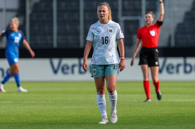 05.June. 2026 – SOCCER – UEFA Women s European Qualifiers, Austria (W) vs Slovenia (W) Annabel Schasching (Austria) looks on during the match VIENNA VIENNA, AUSTRIA – Sportclub-Platz Dornbach Sportclub-Platz Dornbach AUSTRIA