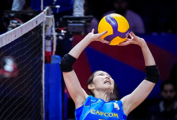 Team Japan Erika Sakae returns a shot against Team Ukraine during their womens Volleyball Nations League (VNL) match on June 5, 2026 in Quebec City, Canada. Noxthirdxpartyxsales  aflo_333390370 MathieuxBelangerx