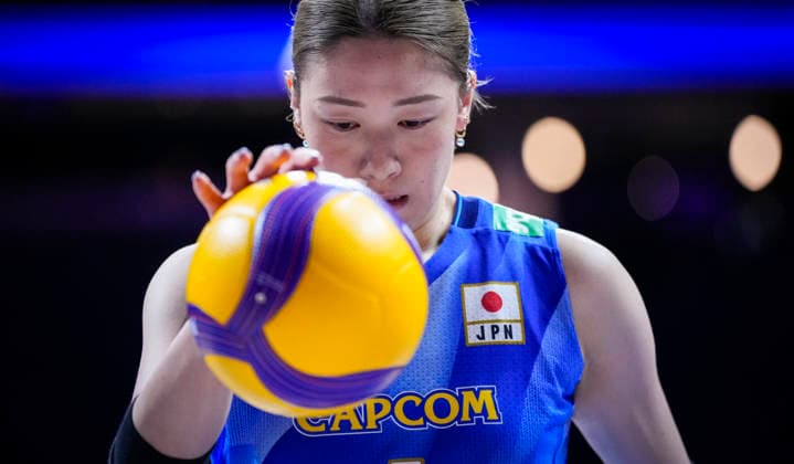 Team Japan Mayu Ishikawa serves against Team Ukraine during their womens Volleyball Nations League (VNL) match on June 5, 2026 in Quebec City, Canada. Noxthirdxpartyxsales  aflo_333390526 MathieuxBelangerx