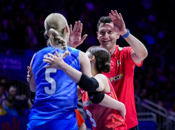 Team Japan celebrates against Team Ukraine during their womens Volleyball Nations League (VNL) match on June 5, 2026 in Quebec City, Canada. Noxthirdxpartyxsales  aflo_333390534 MathieuxBelangerx