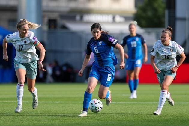 05.June. 2026 – SOCCER – UEFA Women s European Qualifiers, Austria (W) vs Slovenia (W) Tatjana Weiss (Austria), Kaja Korosec (Slovenia) and Annabel Schasching (Austria) is in action VIENNA VIENNA, AUSTRIA – Sportclub-Platz Dornbach Sportclub-Platz Dornbach AUSTRIA