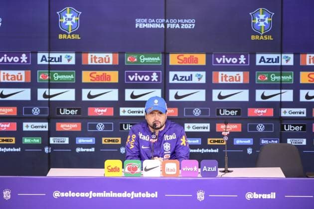 Training session of the Brazilian women s national football team for the friendly match against the USA. press conference, PK, Pressekonferenz with the coach of the Brazilian women s national football team, Arthur Elias, before the friendly match against the United States, at Neo Quimica Arena, in the east zone of Sao Paulo, this Friday, June 5, 2026. Sao Paulo Sao Paulo Brasil Copyright: xMarinaxUezimax