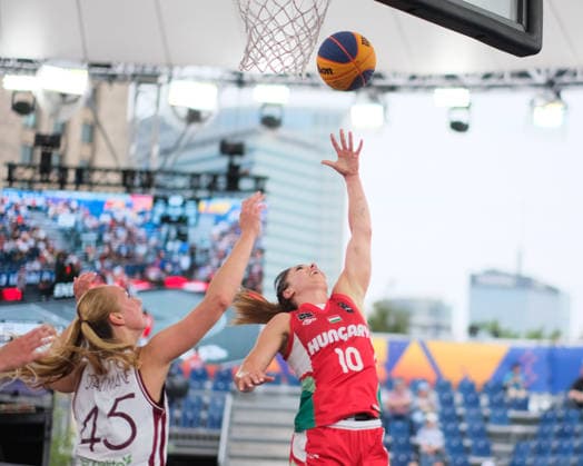 June 5, 2026, Warsaw, Masovian Voivodeship, Poland: Latvia s DIGNA STRAUTMANE (45) and Hungary s KLAUDIA PAPP (10) in action during a FIBA 3x3 Basketball World Cup women s last 16 game between Latvia and Hungary in Warsaw, Poland. Warsaw Poland - ZUMAk204 20260605_zip_k204_003 Copyright: xRomanxKozielx