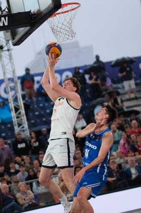 June 5, 2026, Warsaw, Masovian Voivodeship, Poland: Netherlands ADRIAAN VAN TILBORG (11) and Czechia s STEPAN BOROVKA (14) in action during a FIBA 3x3 Basketball World Cup men s last 16 game between Netherlands and Czechia in Warsaw, Poland. Warsaw Poland - ZUMAk204 20260605_zip_k204_015 Copyright: xRomanxKozielx