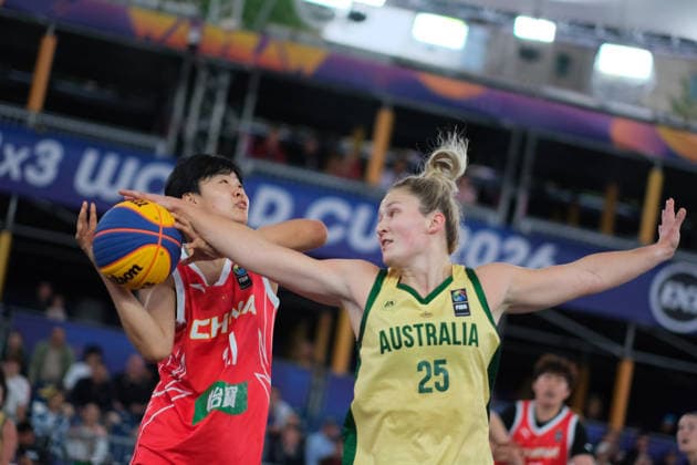 June 5, 2026, Warsaw, Masovian Voivodeship, Poland: Australia s AMY ATWELL (25) and China s WENXIA LI (21) in action during a FIBA 3x3 Basketball World Cup women s last 16 game between Australia and China in Warsaw, Poland. Basketball 2026: FIBA 3x3 World Cup Women s Last 16: Australia 21:11 China  - ZUMAk204 20260605_zip_k204_012 Copyright: xRomanxKozielx