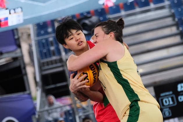 June 5, 2026, Warsaw, Masovian Voivodeship, Poland: Australia s MARENA WHITTLE (21) and China s WENXIA LI (21) in action during a FIBA 3x3 Basketball World Cup women s last 16 game between Australia and China in Warsaw, Poland. Basketball 2026: FIBA 3x3 World Cup Women s Last 16: Australia 21:11 China  - ZUMAk204 20260605_zip_k204_030 Copyright: xRomanxKozielx