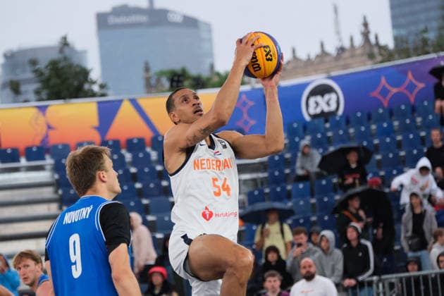 June 5, 2026, Warsaw, Masovian Voivodeship, Poland: Netherlands WORTHY DE JONG (54) and Czechia s FILIP NOVOTNY (9) in action during a FIBA 3x3 Basketball World Cup men s last 16 game between Netherlands and Czechia in Warsaw, Poland. Basketball 2026: FIBA 3x3 World Cup Men s Last 16: Netherlands 21:15 Czechia  - ZUMAk204 20260605_zip_k204_043 Copyright: xRomanxKozielx