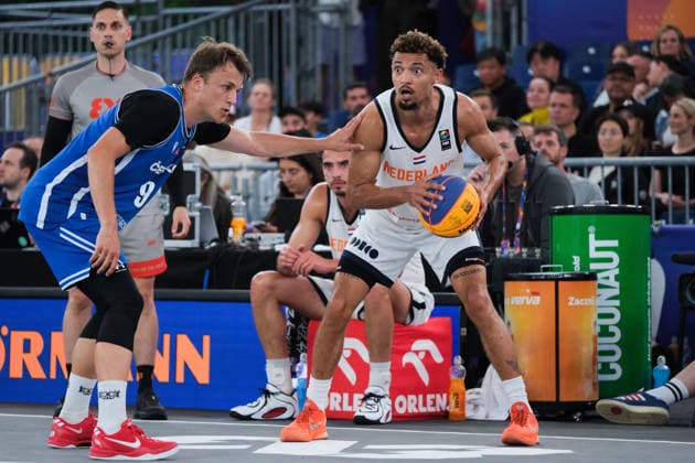 June 5, 2026, Warsaw, Masovian Voivodeship, Poland: Netherlands BRYAN ALBERTS (8) and Czechia s FILIP NOVOTNY (9) in action during a FIBA 3x3 Basketball World Cup men s last 16 game between Netherlands and Czechia in Warsaw, Poland. Basketball 2026: FIBA 3x3 World Cup Men s Last 16: Netherlands 21:15 Czechia  - ZUMAk204 20260605_zip_k204_052 Copyright: xRomanxKozielx