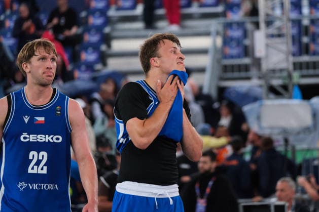 June 5, 2026, Warsaw, Masovian Voivodeship, Poland: Czechia s FILIP NOVOTNY (9) and ADAM RUZICKA (22) contemplate defeat at the end of a FIBA 3x3 Basketball World Cup men s last 16 game between Netherlands and Czechia in Warsaw, Poland. Czechia was eliminated from the tournament. Basketball 2026: FIBA 3x3 World Cup Men s Last 16: Netherlands 21:15 Czechia  - ZUMAk204 20260605_zip_k204_056 Copyright: xRomanxKozielx