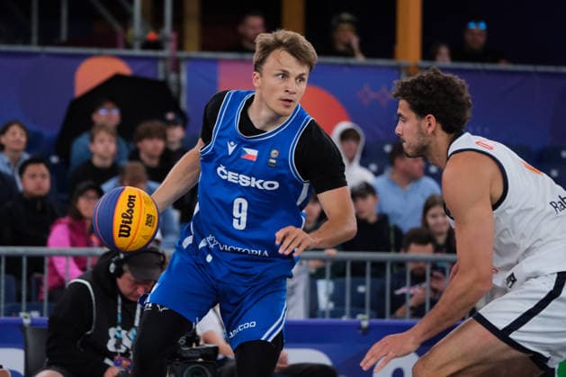 June 5, 2026, Warsaw, Masovian Voivodeship, Poland: Netherlands JAN DRIESSEN (4) and Czechia s FILIP NOVOTNY (9) in action during a FIBA 3x3 Basketball World Cup men s last 16 game between Netherlands and Czechia in Warsaw, Poland. Warsaw Poland - ZUMAk204 20260605_zip_k204_046 Copyright: xRomanxKozielx