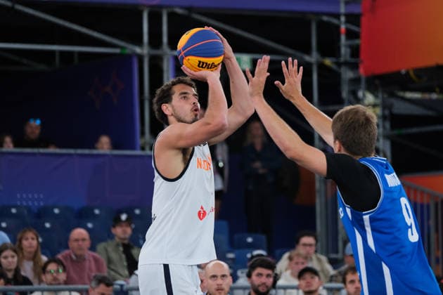 June 5, 2026, Warsaw, Masovian Voivodeship, Poland: Netherlands JAN DRIESSEN (4) and Czechia s FILIP NOVOTNY (9) in action during a FIBA 3x3 Basketball World Cup men s last 16 game between Netherlands and Czechia in Warsaw, Poland. Warsaw Poland - ZUMAk204 20260605_zip_k204_047 Copyright: xRomanxKozielx