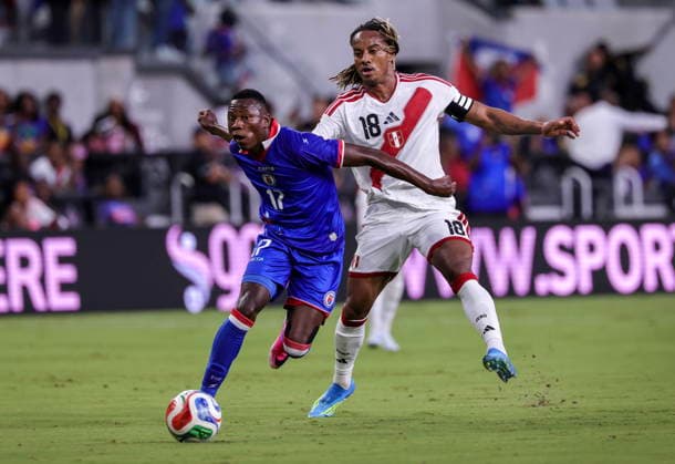 International soccer friendly - Haiti vs Peru Haiti s Danley Jean Jacques (L) in action against Peru s Andre Carrillo during the International soccer friendly between Haiti and Peru in Miami, Florida, USA, 05 June 2026. MIAMI FLORIDA United States  Copyright: xCRISTOBALxHERRERA-ULASHKEVICHx
