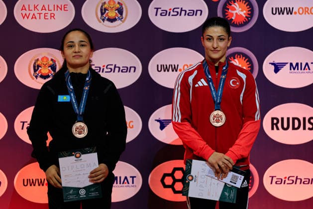 Wrestling Ranking Series Ulaanbaatar Open Podium 57kg WW - Bronze: Nilufar Raimova (KAZ), Elvira Suleyman (TUR)