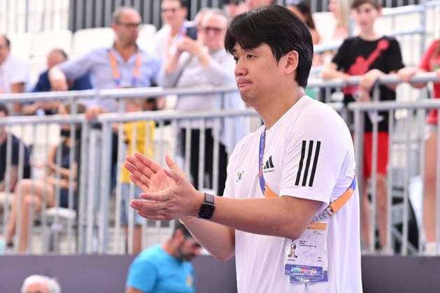 CONTACT - Taekwondo - World Taekwondo Rome Grand Prix 2026 Photo by IPA ABACAPRESS.COM85365987 - Coach of Hyo rim HONG (KOR) during quarter finals round Women -67kg of World Taekwondo Grand Prix at Foro Italico, June 5, 2026, Rome, Italy. Roma Italy  Copyright: xIPAxSport ABACAx