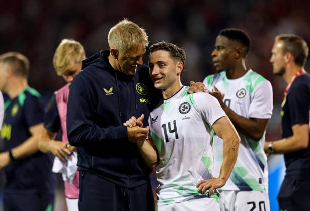 Fußball, Testspiel, Kanada - Irland International Friendly, Länderspiel, Nationalmannschaft Stade Saputo, MontrÃ Heimir Hallgrimsson and Joe Hodge after the match 6 6 2026  Copyright: x INPHO RyanxByrnex RB1_2495