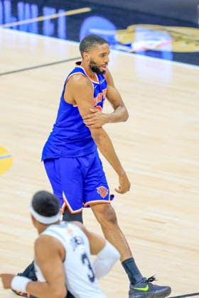 NBA, Basketball Herren, USA Finals Game 2 - New York Knicks at San Antonio Spurs New York Knicks guard Mikal Bridges reacts after making a shot during Game 2 of the NBA Finals between the San Antonio Spurs and the New York Knicks in San Antonio, Texas, USA, 05 June 2026. San Antonio United States  Copyright: xADAMxDAVISx