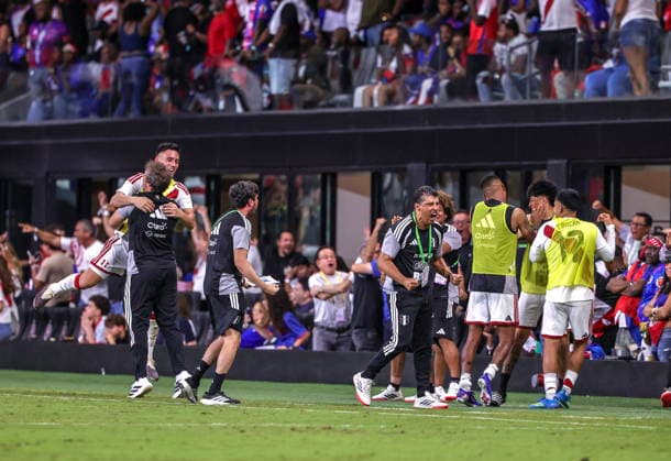 International soccer friendly - Haiti vs Peru Peru s players celebrate a goal during the International soccer friendly between Haiti and Peru in Miami, Florida, USA, 05 June 2026. MIAMI FLORIDA United States  Copyright: xCRISTOBALxHERRERA-ULASHKEVICHx