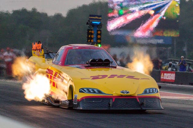 EPPING, NH - JUNE 05: Funny Car driver, JR Todd ( 373) DHL TOYOTA SUPRA launches off the line during the seconds round of qualifying for the Motorsport, Herren, USA, Dragster Drag Race New England Nationals on June 05, 2026, at New England Dragway in Epping, NH. (Photo by David Hahn Icon Sportswire) AUTO: JUN 05 NHRA New England Nationals EDITORIAL USE ONLY Icon260605015