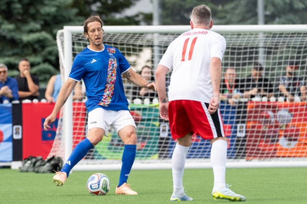 Italian FIFA Legends Tour in Toronto Massimo Ambrosini dribbles the ball during the Italians football legends exhibition match as part of the Italian FIFA Legends Tour in Toronto. on June 5, 2026 in Toronto, Canada. (Photo by Leonardo Ramirez Eyepix Group) Copyright: xLeonardoxRamirezx xEyepixxGroupx LR06042026-09425