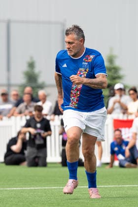 June 5, 2026, Toronto, Ontario, Canada: Christian Vieri runs during the Italians football legends exhibition match as part of the Italian FIFA Legends Tour in Toronto. on June 5, 2026 in Toronto, Canada. Toronto Canada - ZUMAe321 20260605_zsa_e321_019 Copyright: xLeonardoxRamirezx