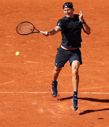 (260606) -- PARIS, June 6, 2026 -- Alexander Zverev hits a return during the men s singles semifinal match between Alexander Zverev of Germany and Jakub Mensik of the Czech Republic at the French Open tennis tournament at Roland Garros, Paris, France, June 5, 2026. ) (SP)FRANCE-PARIS-TENNIS-FRENCH OPEN-MEN S SINGLES-SEMIFINAL WuxHuiwo 