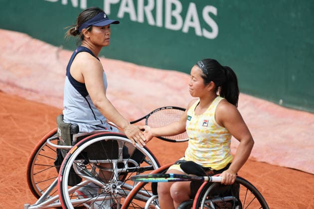 (260606) -- PARIS, June 6, 2026 -- Zhu Zhenzhen (L) Kamiji Yui react during the wheelchair tennis women s doubles final match between Zhu Zhenzhen (China) Kamiji Yui (Japan) and Jinte Bos Lizzy de Greef of the Netherlands at the French Open tennis tournament at Roland Garros, Paris, France, June 5, 2026. ) ?(SP)FRANCE-PARIS-WHEELCHAIR TENNIS-FRENCH OPEN-WOMEN S DOUBLES-FINAL? WuxHuiwo 