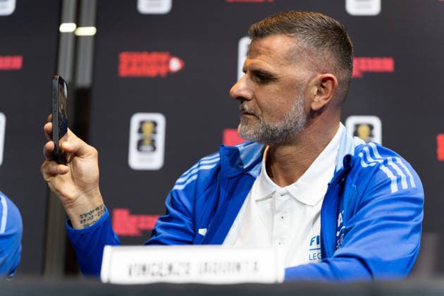 June 5, 2026, Toronto, Ontario, Canada: Vicenzo Iaquinta, Italian football FIFA legend records a video during a press conference, PK, Pressekonferenz as part of the Italian FIFA Legends Tour in Toronto. on June 5, 2026 in Toronto, Canada. Italian FIFA Legends Tour In Toronto  - ZUMAe321 20260605_zsa_e321_053 Copyright: xLeonardoxRamirezx